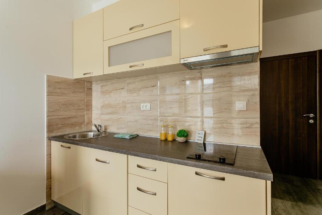 Apartments Joy Herceg Novi Exterior photo